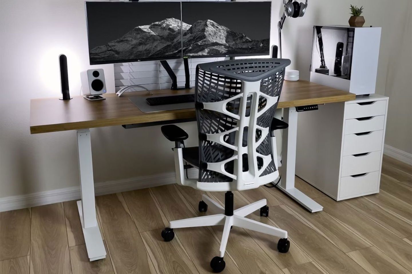 Les 8 meilleurs bureaux réglables et comment choisir le vôtre 6 Les 8 meilleurs bureaux assis-debout et comment choisir celui dont vous avez besoin