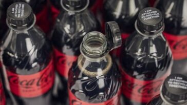 Coca-Cola pourrait dépasser 4,1 millions de tonnes de plastique par an d'ici 2030