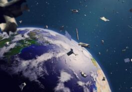Des déchets spatiaux et des boosters de fusées menacent nos satellites en activité