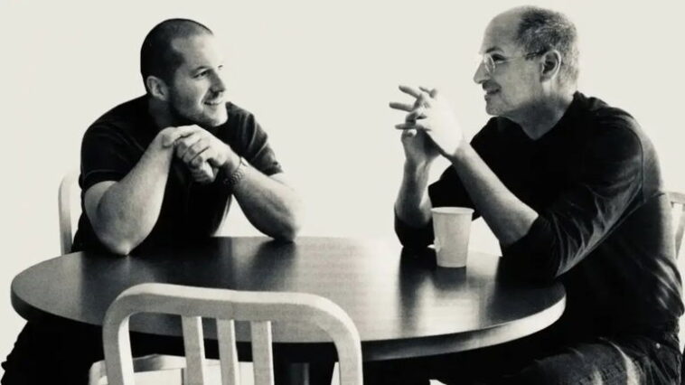 L'ex-directeur du design d'Apple veut créer "l'iPhone de l'IA" avec un associé idéal 1 El ex-jefe de diseño de Apple quiere crear "el iPhone de la IA". Y lo hará con el mejor compañero que se puede tener