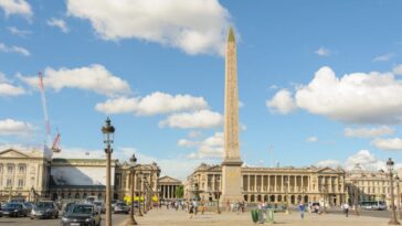 L'obélisque de Louxor renferme un message secret du pharaon Ramsès II dévoilé après 3 300 ans 12 L'obélisque Luxor en Place de la Concorde à Paris