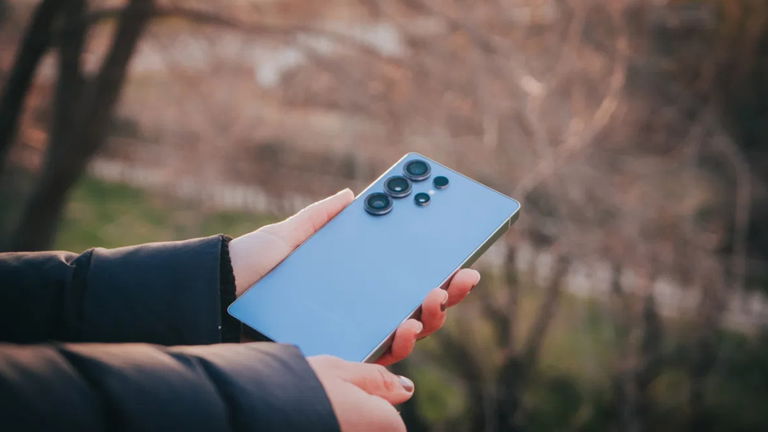 Tous les mobiles Samsung reçoivent la mise à jour Android d'avril 2025 ! 2 Tous les mobiles Samsung avec la mise à jour Android d'avril 2025 déjà disponible