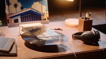 Le tourne-disques portable d'Audio-Technica a un nouveau rival. Il offre le même charme que le Sound Burger.