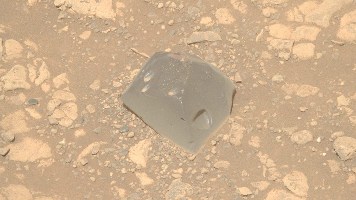 Une étrange roche sur Mars découverte par le rover Persévérance : la NASA l'a surnommée "Colline des Crânes" 2 La roche "Skull Hill" photographiée sur Mars par le rover Perseverance. Crédit : NASA/JPL-Caltech/ASU
