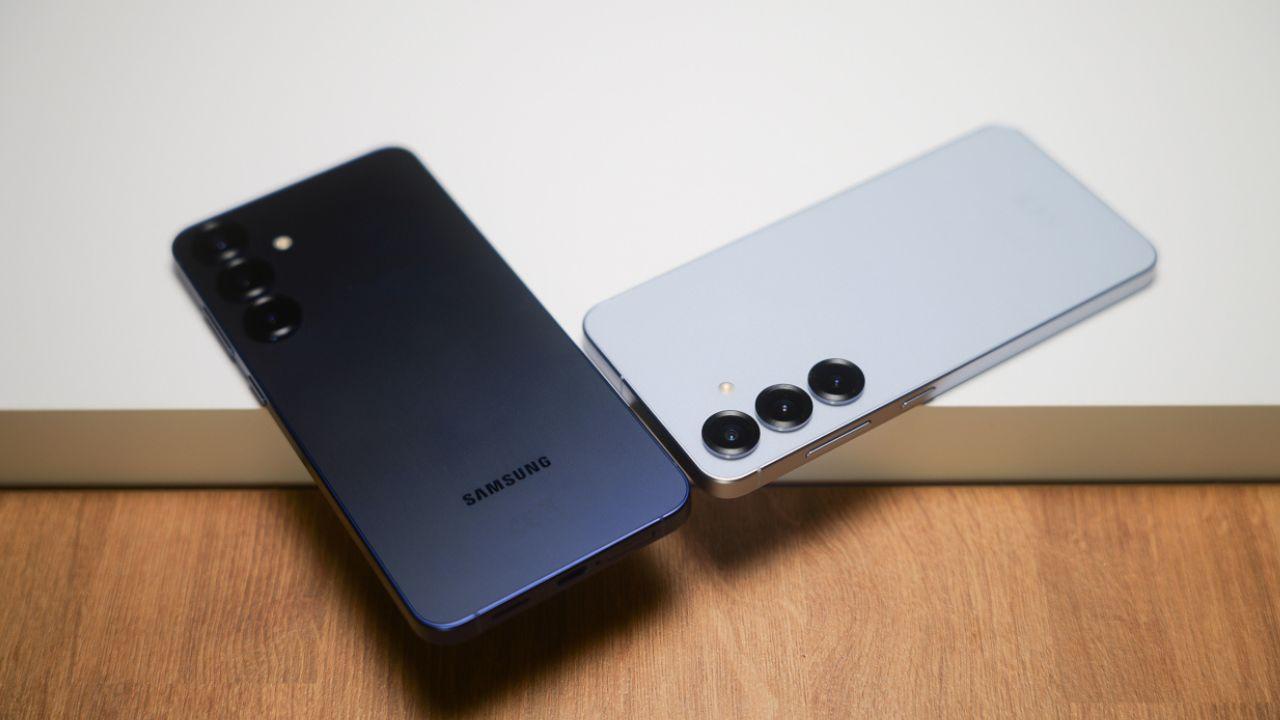 Buttons de Samsung Galaxy ne fonctionnent pas, facile solution 4 Destacada Samsung Galaxy S25 sur un mur