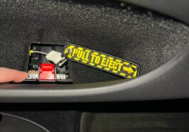 Les propriétaires de Tesla créent des cordes de secours pour éviter d’être piégés dans leurs voitures électriques 1 Les Propriétaires De Tesla Créent Des Cordes De Secours Pour