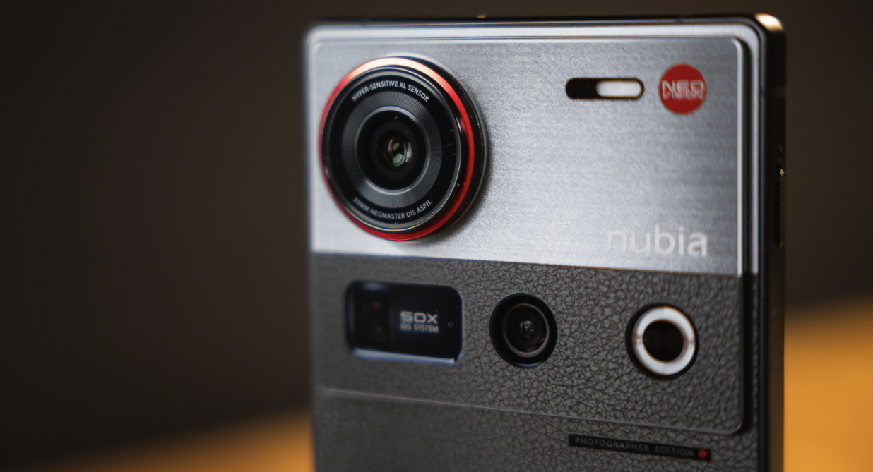 Amoureux de la photographie et du vintage, vous allez tomber sous le charme de ce mobile 2 nubia Z70S Ultra