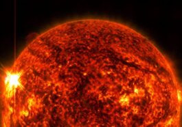 Le fort brillant de classe X 2.7 enregistré le 14 mai et lié à la macchia solare AR 4087. Crédit : NASA / SDO