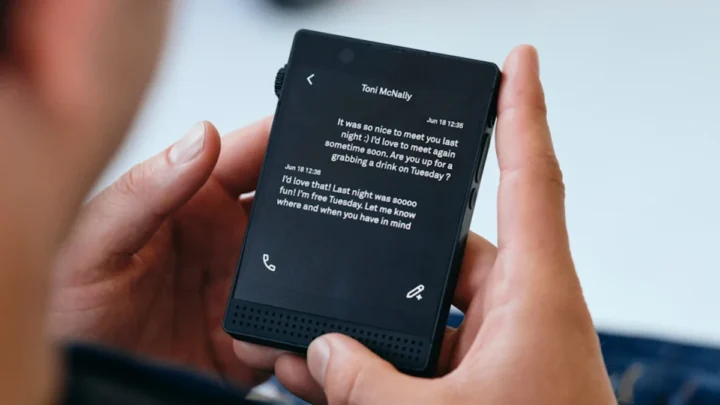 Les téléphones minimalistes semblent incroyables, mais ils doivent surmonter certains défis… 2 Les telephones minimalistes semblent incroyables mais ils doivent surmonter certains.webp