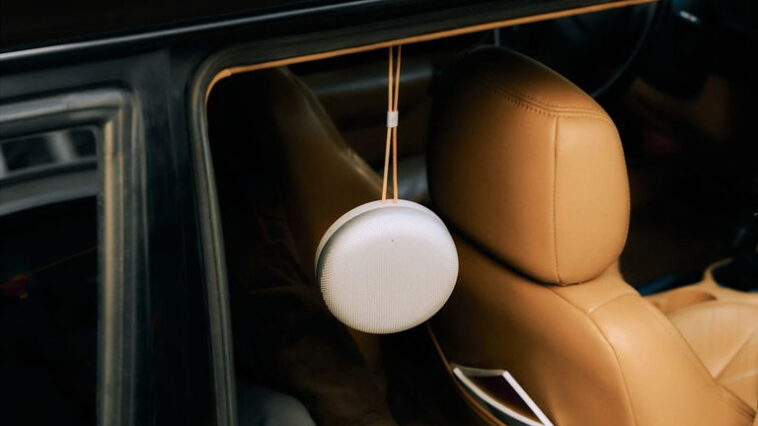 Un haut-parleur qui dure 10 ans ? Bang & Olufsen donne une leçon à l'industrie avec son nouveau Beosound A1 1 Un haut-parleur qui dure 10 ans ? Bang & Olufsen donne une leçon à l'industrie avec son nouveau Beosound A1