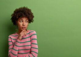 Femme Qui Pense