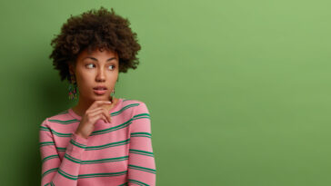 Femme Qui Pense