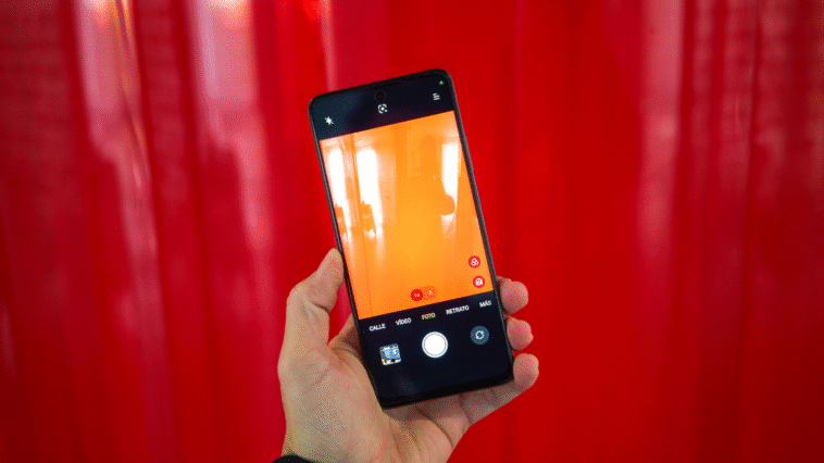 Notre choix de mobiles avec beaucoup de batterie et un bon appareil photo recommandés pour 150€ 1 Ces premiers mobiles avec beaucoup de batterie et une bonne caméra recommandés pour 150 euros