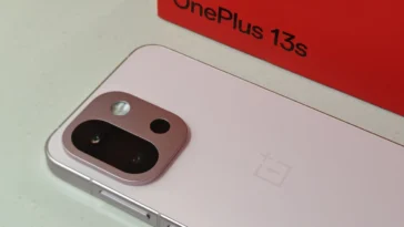 Premières Impressions du OnePlus 13s : Est-ce le Meilleur Smartphone Compacts de 2025 ? 19 Premières Impressions du OnePlus 13s : Est-ce le Meilleur Smartphone Compacts de 2025 ?