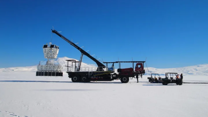 Des scientifiques détectent des signaux étranges émanant de la glace en Antarctique 4 1750022529 931 Des scientifiques detectent des signaux etranges emanant de la glace.webp