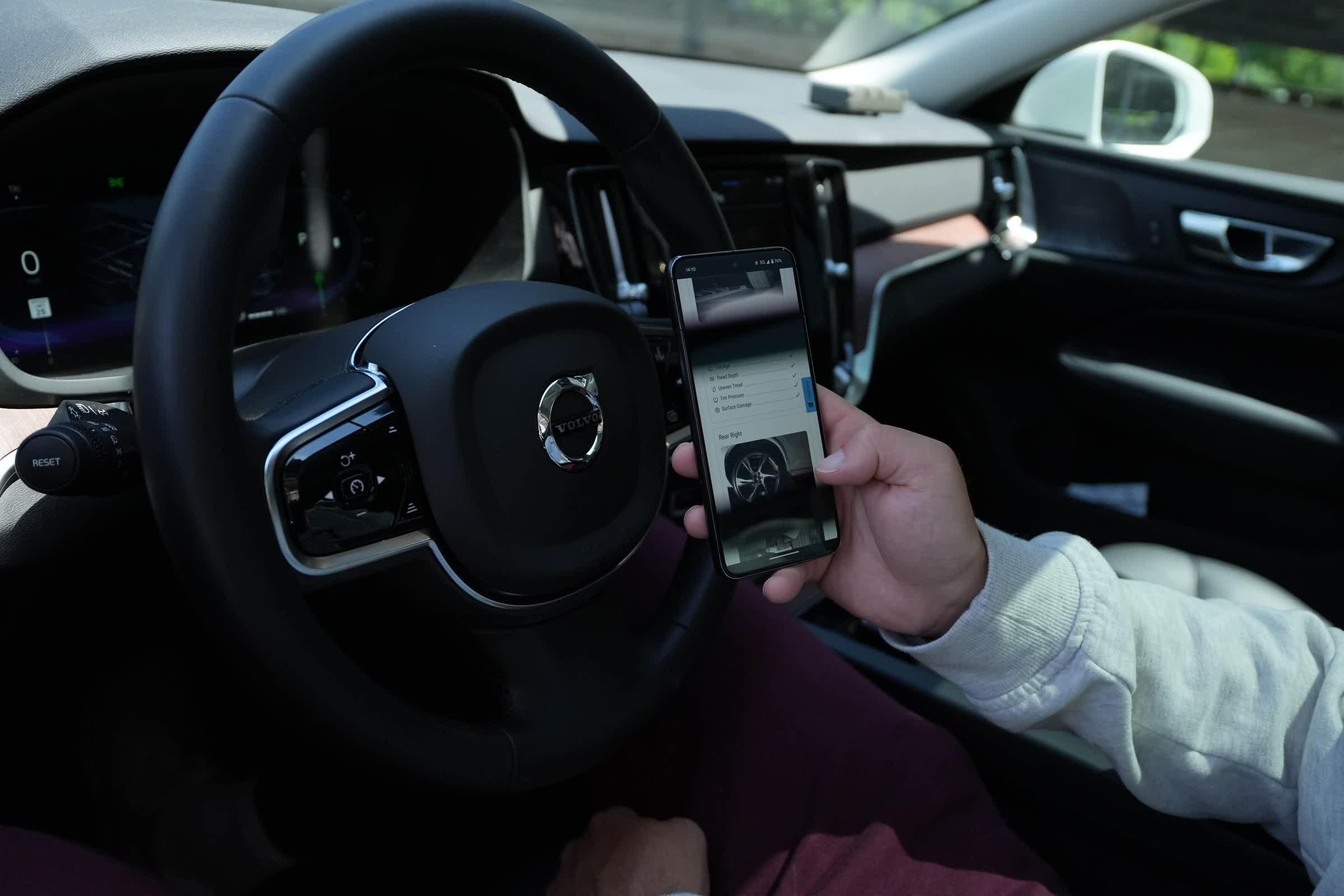 1751048544 649 Hertz utilise lIA pour les inspections de voitures de location