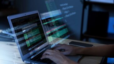 700 développeurs dans un centre d'appels indien : le scandale de l'IA fictive de Builder AI