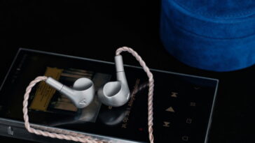 Astell & Kern Luna : écouteurs intra-auriculaires à driver magnétique au prix... lunaire ! 6 Astell & Kern Luna : écouteurs in-ear avec driver planaire magnétique et un prix aussi astronomique que leur nom