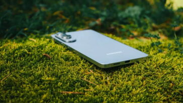 Aussi fin que solide : le Samsung Galaxy S25 Edge excelle au test de résistance ultime 2 Il est aussi fin que robuste : le Samsung Galaxy S25 Edge réussit haut la main le test de résistance le plus sévère