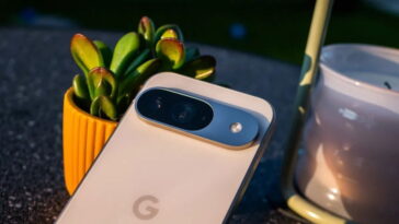 Tous les couleurs des Pixel 10 de Google : adieu au noir et à la porcelaine