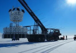 Des scientifiques détectent des signaux étranges émanant de la glace en Antarctique