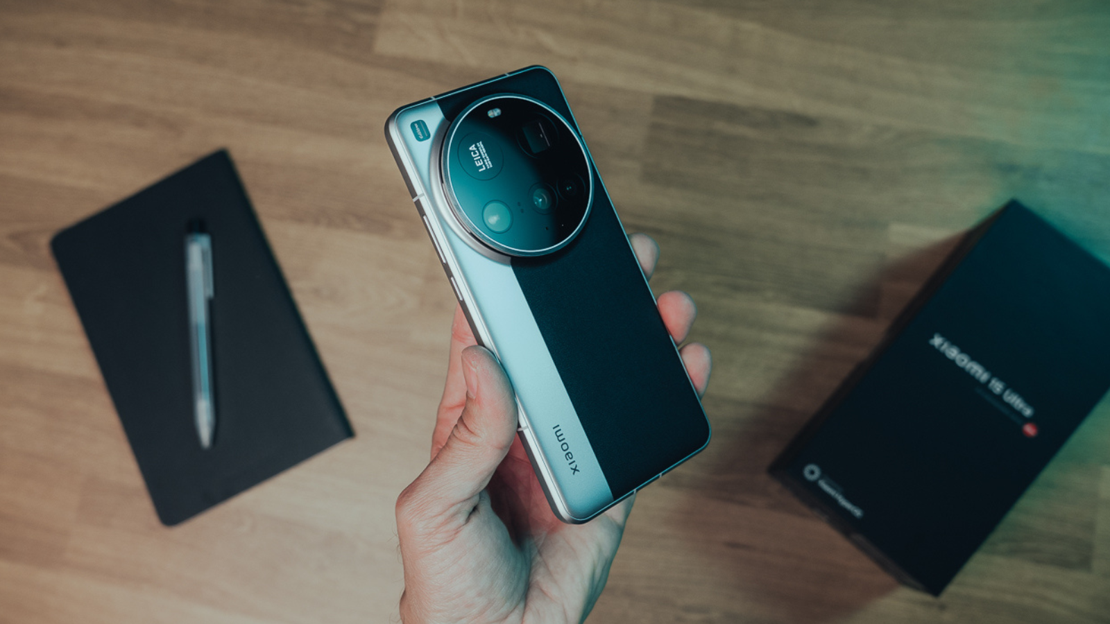Est-il nuisible pour la batterie de laisser charger le mobile toute la nuit 2 Xiaomi 15 Ultra en main et boîte