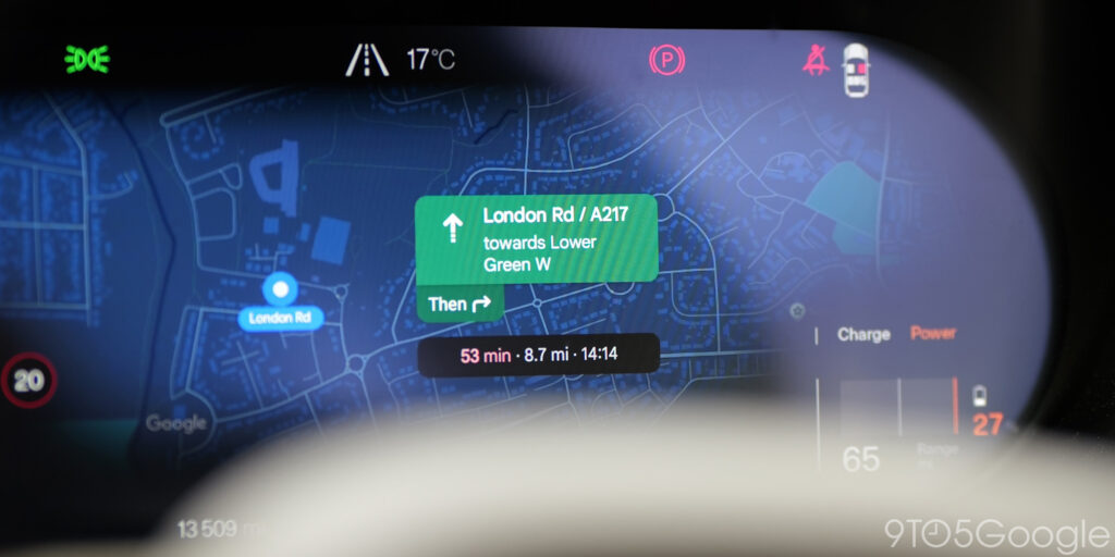 Google Maps prend les commandes et offre à Android Auto des fonctionnalités encore plus avancées 3 Google Maps volant Android Auto