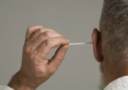 La science révèle que la cire d'oreille dévoile des biomarqueurs de la maladie de Parkinson