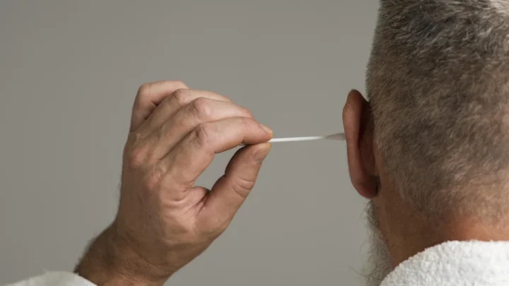 La science révèle que la cire d'oreille dévoile des biomarqueurs de la maladie de Parkinson 1 La science révèle que la cire d'oreille dévoile des biomarqueurs de la maladie de Parkinson