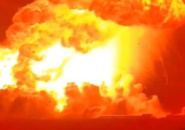 Explosion du lanceur Starship de SpaceX durant un test statique
