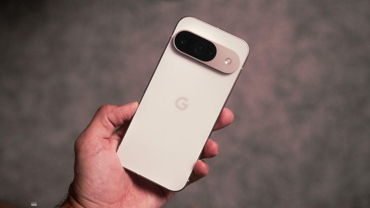 google pixel 9 en main caméra