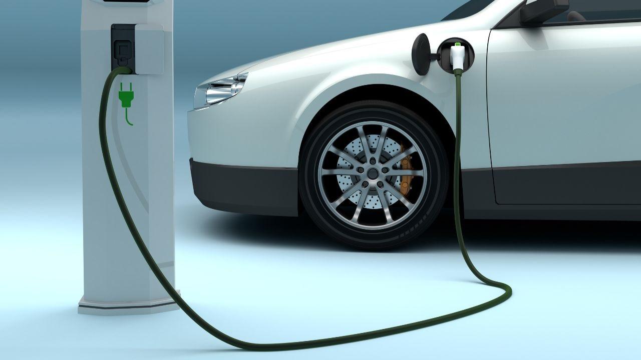 Plan Moves III : la vérité sur l'aide et ses réalités cachées 2 applications avec des points de recharge pour voitures électriques pour vos trajets