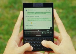 Vous avez envie de BlackBerry ? Découvrez le Titan 2, un smartphone Android avec clavier physique et 2 écrans