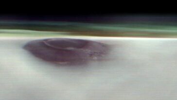 Un gigantesque volcan émerge des nuages de Mars : voici cette magnifique photo 29 Arsia Mons. Crédit: NASA/JPL-Caltech/ASU
