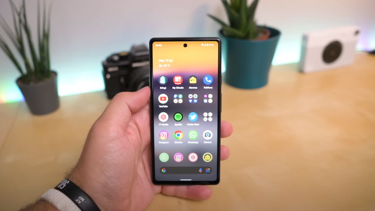 Vous avez toujours un Pixel 6a ? Google va brider sa batterie pour éviter le surchauffe extrême ! 2 Votre Pixel 6a est-il toujours en service ? Google va limiter sa batterie en raison d'un risque de surchauffe extrême