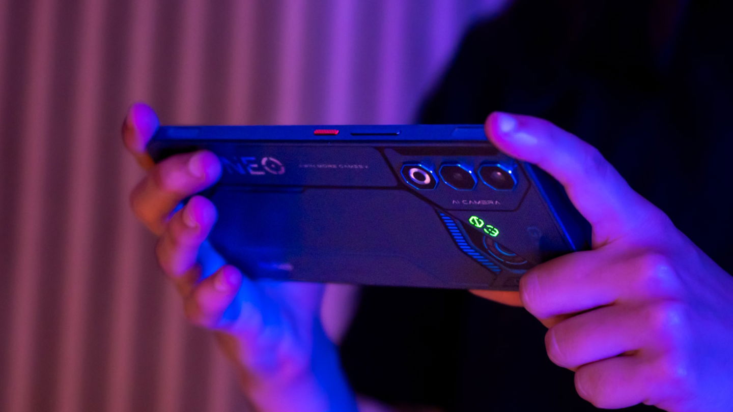 Vous jouez sur mobile ? Ce smartphone milieu de gamme qui fait tout comme les haut de gamme à 1000 € 5 Luminaires LED