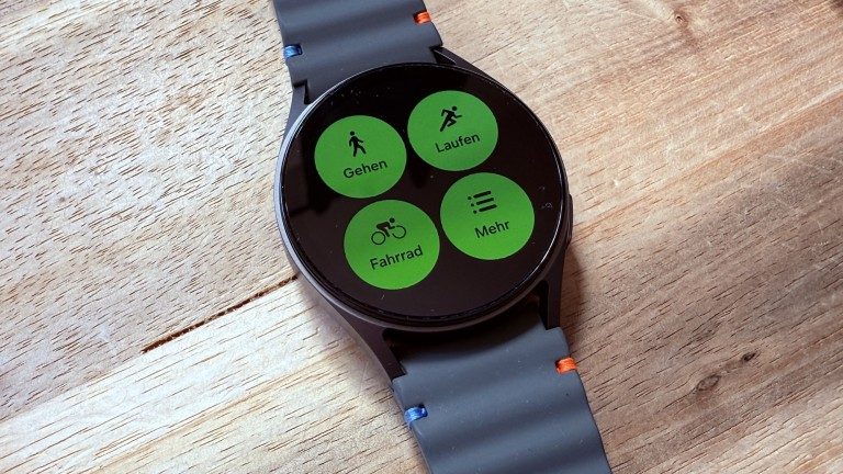 Garmin Vivoactive 6 vs. Samsung Galaxy Watch 7 : Endurance ou Polyvalence ? 6 Menu sport Samsung Galaxy Watch7