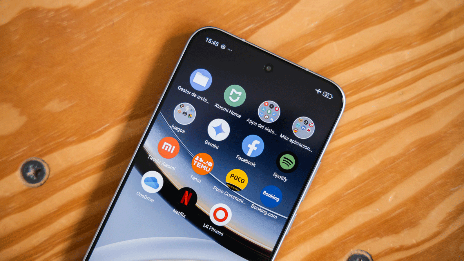 applications mobiles POCO F7 Booking
