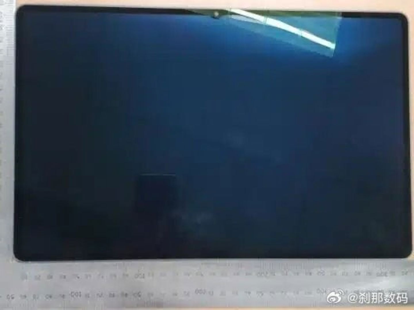 Samsung Galaxy Tab S11 Ultra : premières images filtrées avec quelques retouches et une encoche plus petite en forme de goutte.