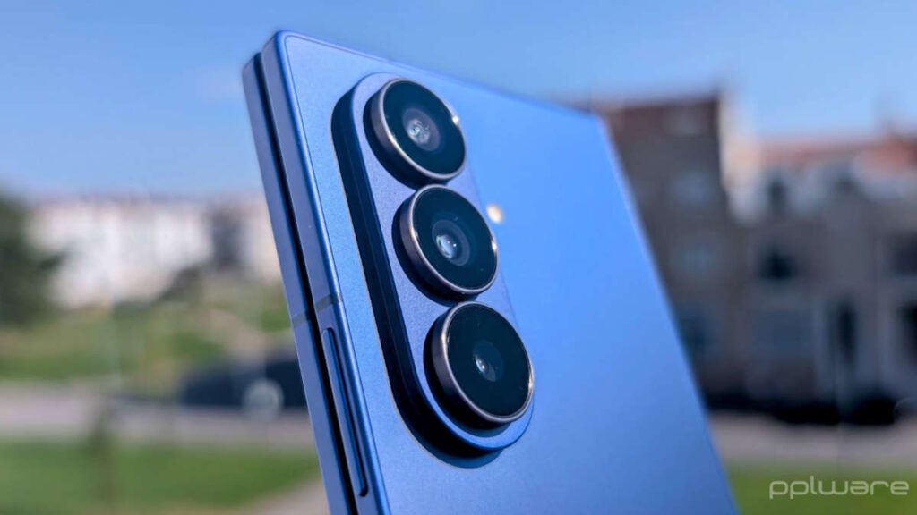 L'iPhone 18 pourrait ne pas arriver en 2026 ! Un tout nouveau modèle est en préparation 3 Samsung Galaxy Z Fold7 pliable