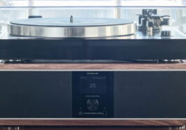 Ce dispositif offre tout pour que votre tourne-disque ait un son exceptionnel, sans occuper une grande partie de votre maison.