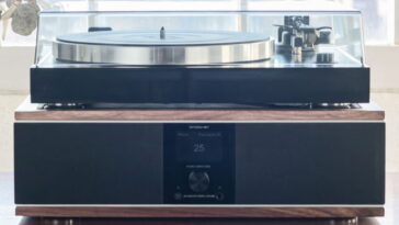 Ce dispositif offre tout pour que votre tourne-disque ait un son exceptionnel, sans occuper une grande partie de votre maison.