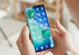 Comment donner à votre téléphone Android l'apparence d'iOS 26 [Verre Liquide]