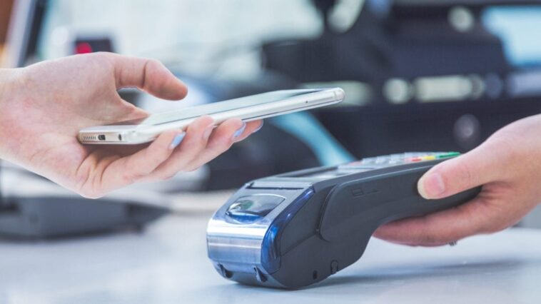 Comment un terminal “POS pirate” peut vider un compte bancaire sans code PIN 1 Comment le Pos Pirate fonctionne : il peut siphonner de l'argent de votre compte sans nécessiter de code PIN