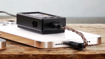 FiiO condense son haute gamme dans un porte-clés : voici son nouveau DAC avec puissance de bureau