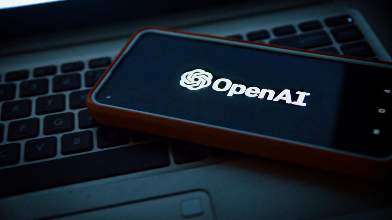 Ni Apple, ni Samsung, ni Xiaomi ne s'échappent de la dernière folie de Trump 2 ChatGPT OpenAI mobile