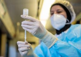 Nouveau vaccin contre le RSV réduit le risque d'hospitalisation des nouveau-nés. Un message aux femmes enceintes : « N'attendez pas » 3 Image