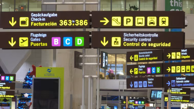 On vous oblige à le faire à l'aéroport sans savoir que c'est un danger pour votre mobile 1 On vous oblige à le faire à l'aéroport sans savoir que c'est un danger pour votre mobile