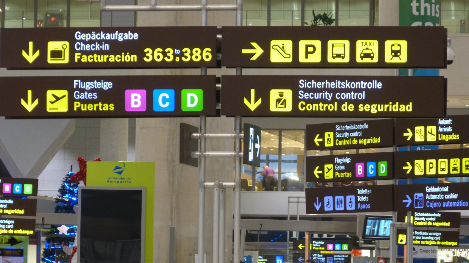 On vous oblige à le faire à l'aéroport sans savoir que c'est un danger pour votre mobile
