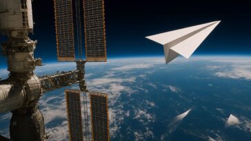 Que se passe-t-il si l’on lâche un avion en papier depuis la Station Spatiale Internationale ? Plus que ce que vous imaginez 6 Image